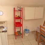 شقة Mira
