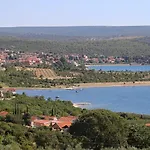 Mira *
