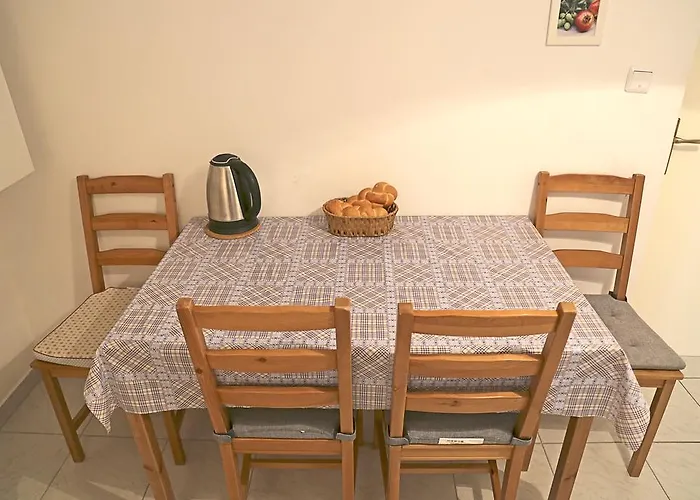 Mira *